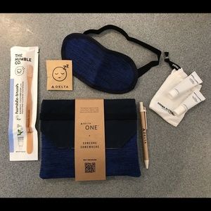 ✈️ 1st Class Toiletry Kit (Delta) - made with natural materials